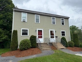 77 School St in Northborough, MA - Building Photo