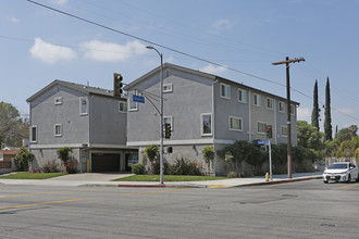 7359 Kester Ave in Van Nuys, CA - Building Photo - Building Photo