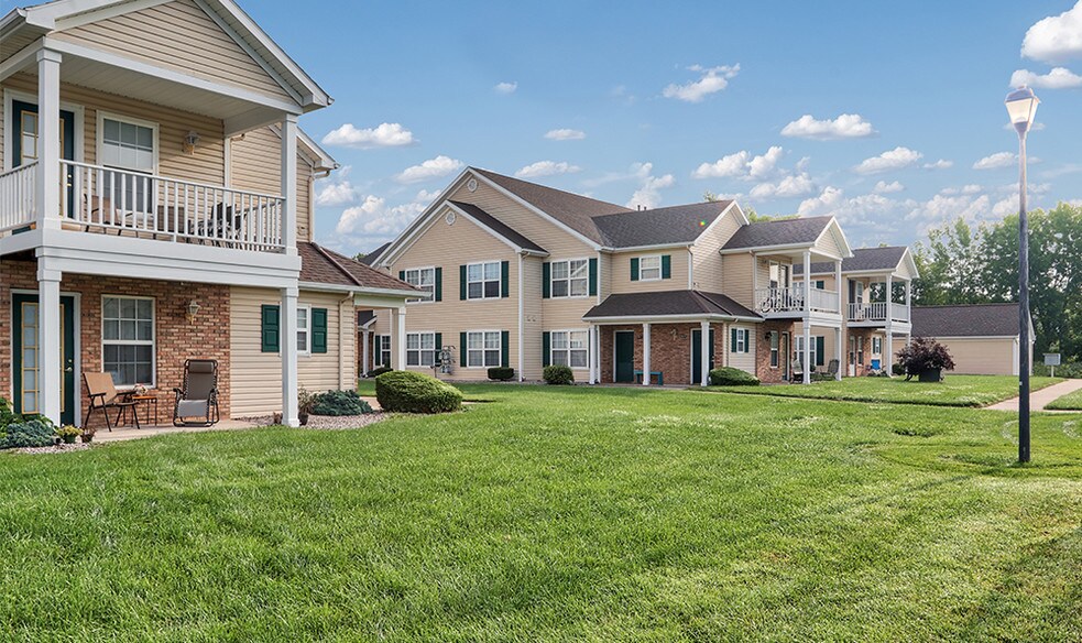 Greenwood Townhomes Rochester, NY Apartments For Rent