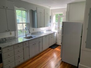 62 E Church St, Unit 64 East Church in Fairport, NY - Foto de edificio - Building Photo