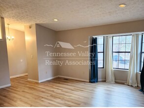 7305 Hickory Nut Ln in Knoxville, TN - Building Photo - Building Photo