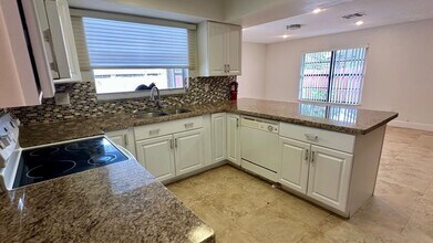 13005 SW 119th Terrace in Miami, FL - Building Photo - Building Photo