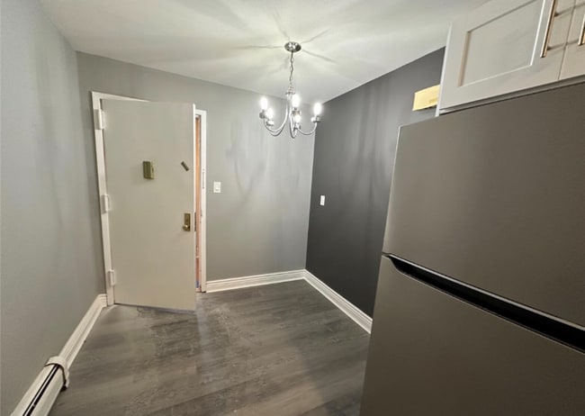 18-16 Bell Blvd in Queens, NY - Foto de edificio - Building Photo