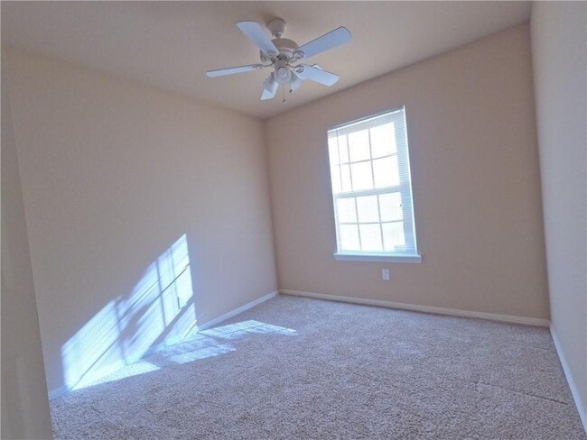 516 Emerald St in Lowell, AR - Building Photo - Building Photo