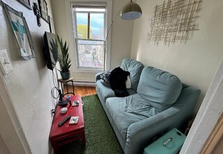 94 River St, Unit 3 in Cambridge, MA - Foto de edificio - Building Photo