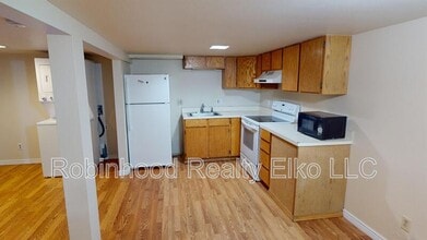 659 Elm St in Halleck, NV - Building Photo - Building Photo