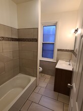 126 W Sylvania St, Unit 2 in Philadelphia, PA - Building Photo - Building Photo