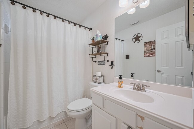 property at 21506 Avalon Queen Dr