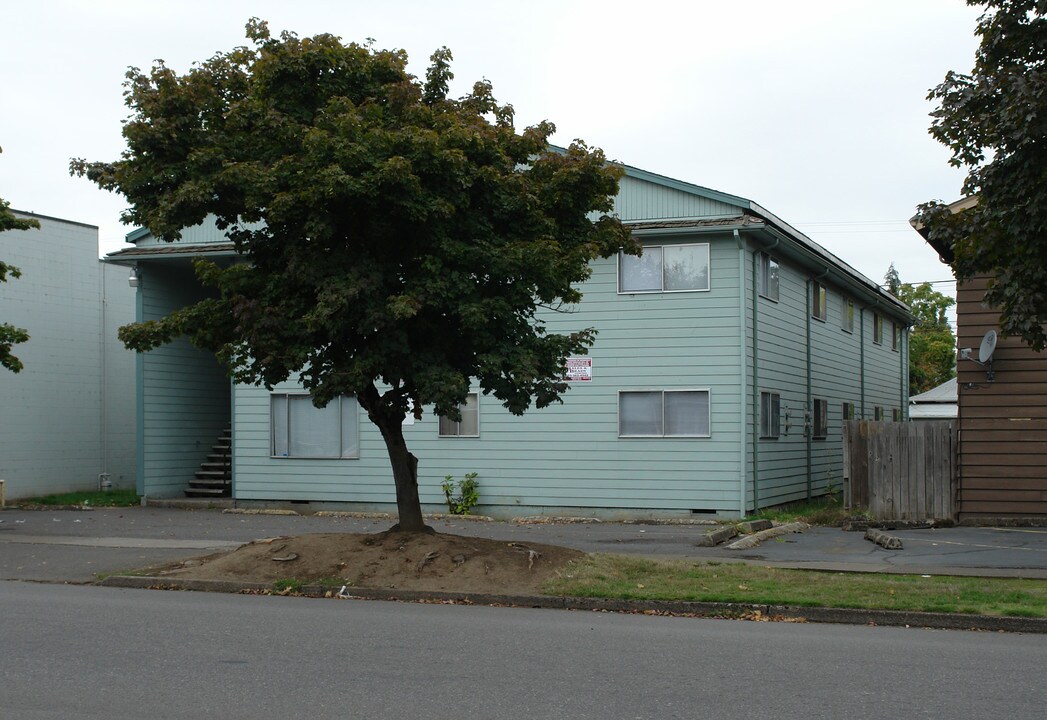 Twin Maples apartments in Salem, OR - Building Photo