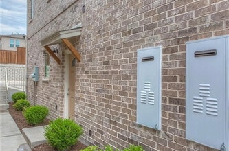 2732 Sandage Ave in Fort Worth, TX - Building Photo - Building Photo