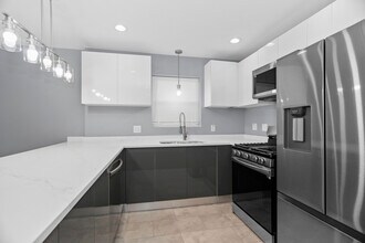 7709 S Champlain Ave in Chicago, IL - Building Photo - Building Photo