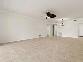 5084 Marsh Field Rd, Unit 77 in Sarasota, FL - Building Photo - Building Photo