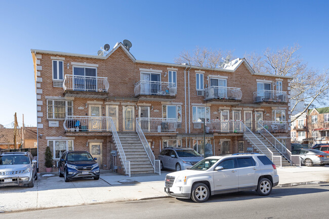 2106 Benson Ave in Brooklyn, NY - Foto de edificio - Building Photo