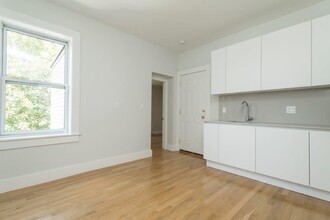 25 South St, Unit 12 in Boston, MA - Building Photo - Building Photo