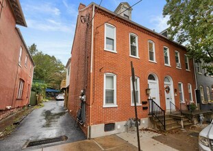 415 W Lemon St, Unit 2 in Lancaster, PA - Building Photo - Building Photo