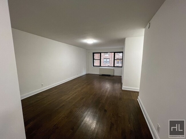 EAST 56 STREET in New York, NY - Foto de edificio - Building Photo