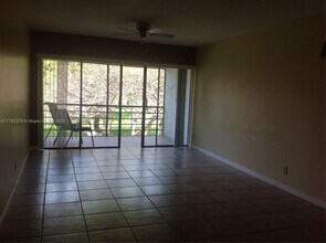 1921 W Woolbright Rd, Unit B202 in Boynton Beach, FL - Building Photo - Building Photo