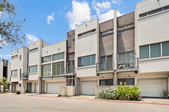 4801 S Congress Ave in Austin, TX - Building Photo - Building Photo