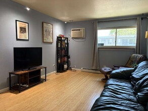 20 S Logan St-Unit -Unit 303 in Denver, CO - Building Photo - Building Photo