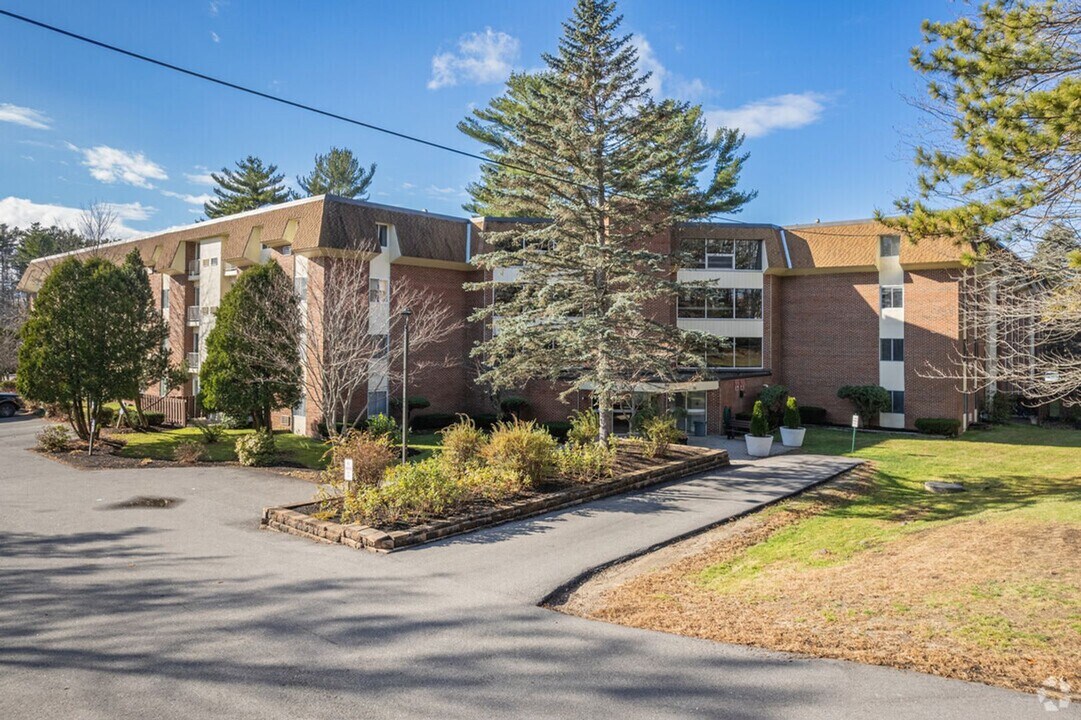 751 Main St, Unit 89 in South Portland, ME - Building Photo