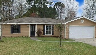 1200 Sussex Pl in St. Marys, GA - Building Photo