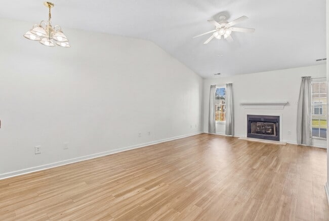 112 Kobe Dr in Havelock, NC - Building Photo - Building Photo