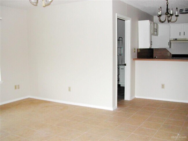 3820 N 9th Ct-Unit -5 in McAllen, TX - Building Photo - Building Photo