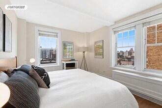 27 W 72nd St in New York, NY - Building Photo - Building Photo