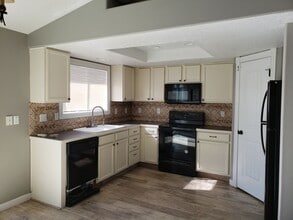 5009 Pioneer Ave in Caldwell, ID - Building Photo - Building Photo