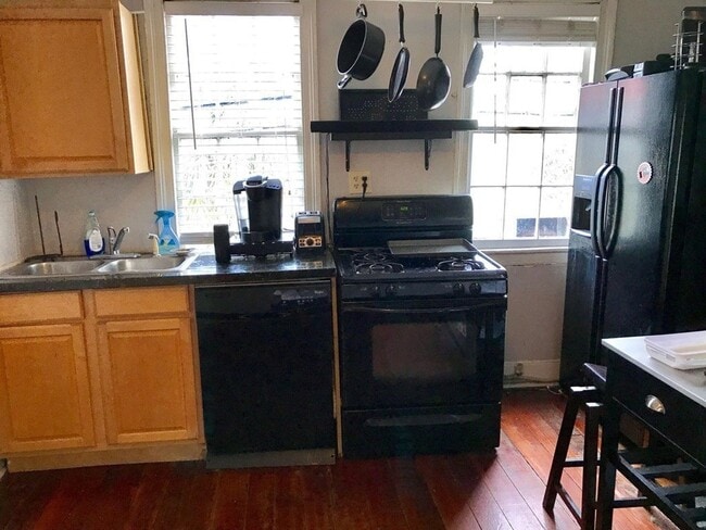43 Vanderhorst St in Charleston, SC - Building Photo - Building Photo