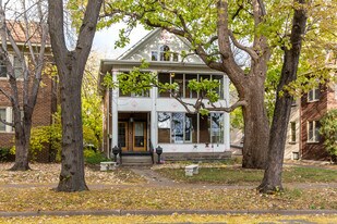 715 5th St SE, Unit Upper in Minneapolis, MN - Building Photo