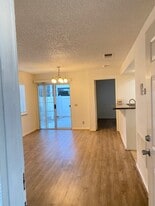 8463 De Soto Ave, Unit 6 in Los Angeles, CA - Building Photo