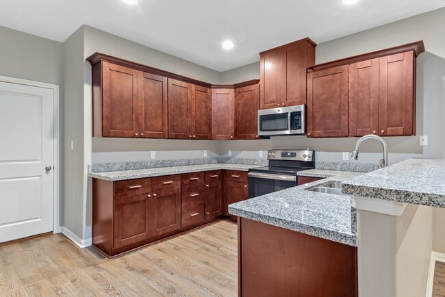 128 Artesian Way in Roman Forest, TX - Building Photo - Building Photo