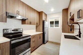 930 N Martel in Los Angeles, CA - Building Photo - Interior Photo