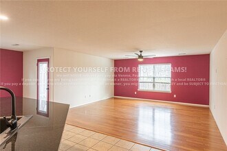 1384 S Holland Dr in Fayetteville, AR - Building Photo - Building Photo