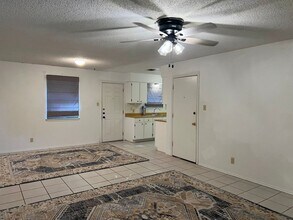 306 Sun Flower Dr in Marion, TX - Building Photo - Building Photo