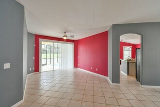 831 Corvina Dr in Davenport, FL - Foto de edificio - Building Photo