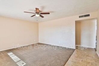 1644 W 4th Pl in Mesa, AZ - Foto de edificio - Building Photo