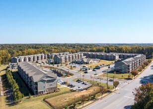 Emerald Creek Apartments in Greenville, SC - Building Photo - Building Photo