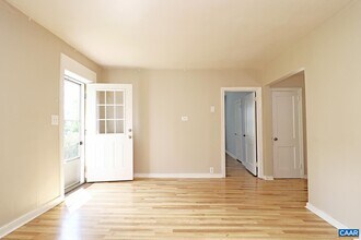 212 Shamrock Rd in Charlottesville, VA - Building Photo - Building Photo
