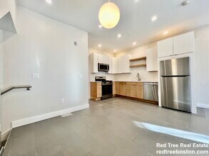 1607 Tremont St, Unit 1 in Boston, MA - Building Photo - Building Photo