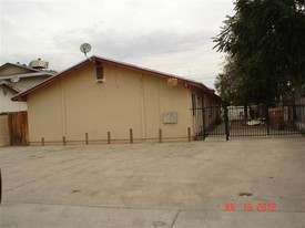 1314 Lake St in Bakersfield, CA - Building Photo