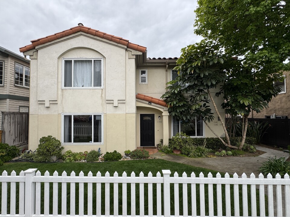 1139 Thomas Ave in San Diego, CA - Building Photo
