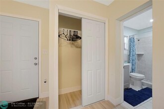8453 Southampton Dr in Miramar, FL - Building Photo - Building Photo