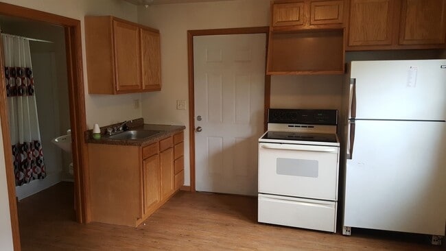 property at 1539 E Mason St