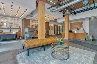 445 E Illinois St in Chicago, IL - Foto de edificio - Building Photo