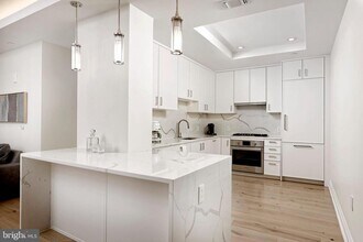 8551 Connecticut Ave in Chevy Chase, MD - Building Photo - Building Photo