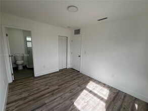 1719 NW 1st St in Miami, FL - Building Photo - Building Photo