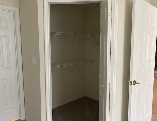 5455 Vineland Rd in Orlando, FL - Building Photo - Building Photo