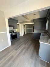 1300 N 8th St in Baytown, TX - Building Photo - Building Photo